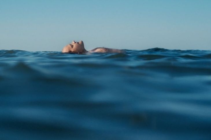 film-un-homme-a-la-mer-photo-2-20160603154344-v2